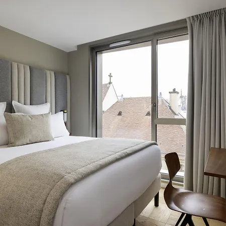 Pilgrim Hotel Paris