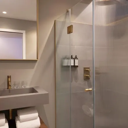 Pilgrim 4* Paris