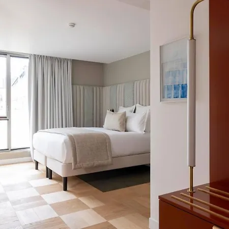 Pilgrim 4* Paris
