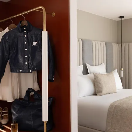 Pilgrim 4* Paris