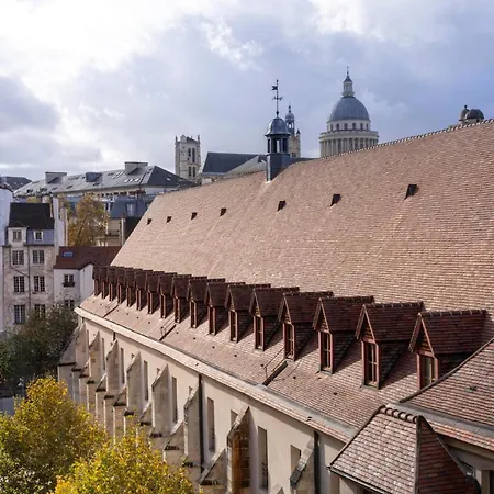 Pilgrim 4* Paris